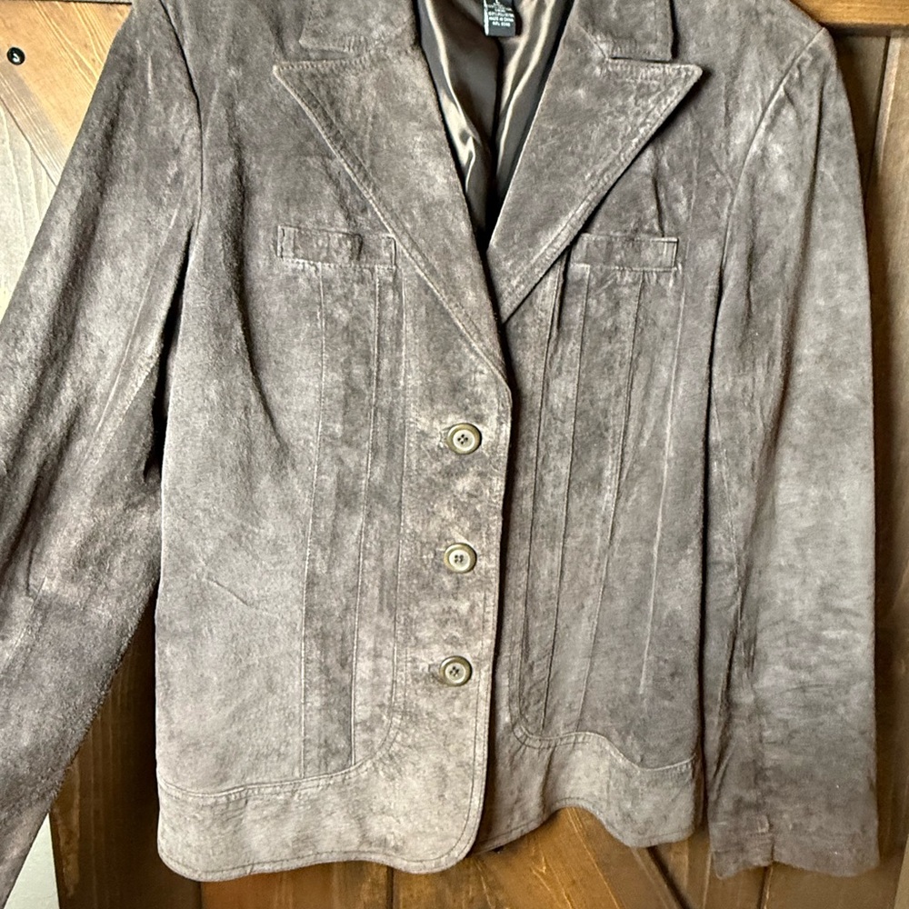 Alfani Women's brown suede, leather jacket worn only two times. Size Large
